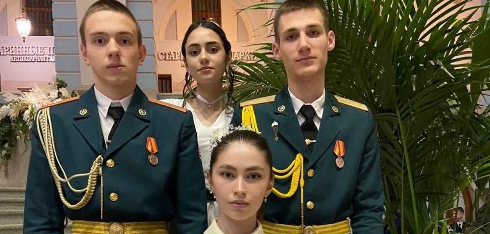 Воспитанники Центра «Авангард» из Карачаево-Черкесии стали участниками юбилейного Кремлёвского кадетского бала