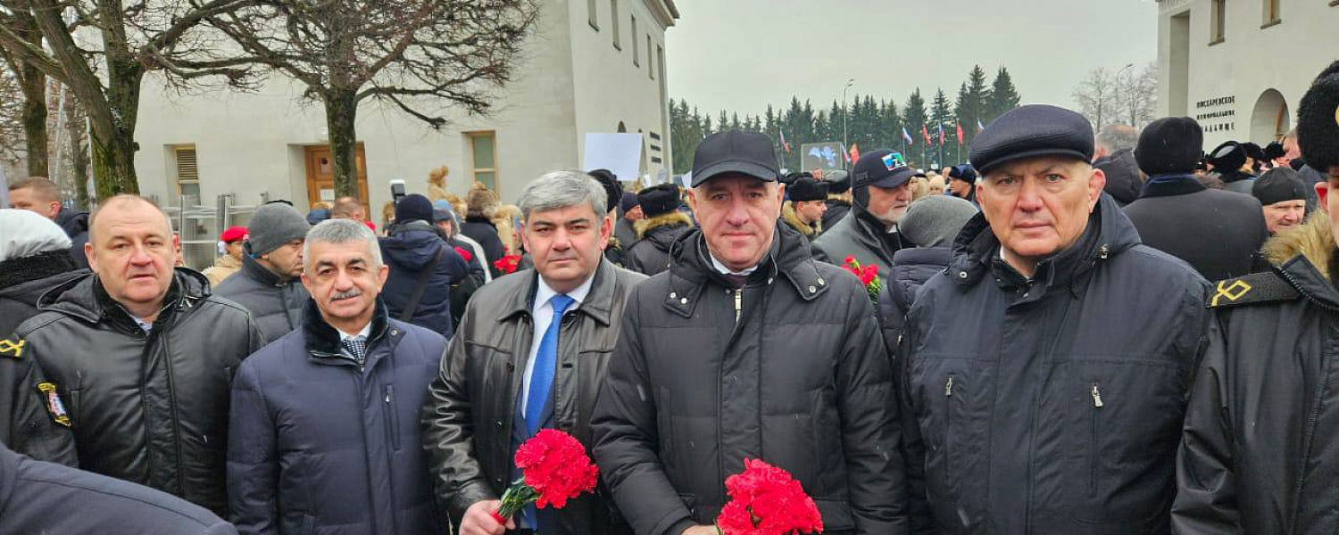 Рашид Темрезов поздравил жителей с Днем полного освобождения Ленинграда от фашистской блокады 