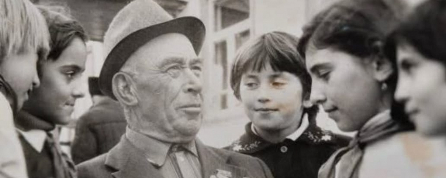 Шхамузов Курманби Мащалович (1918-1996)